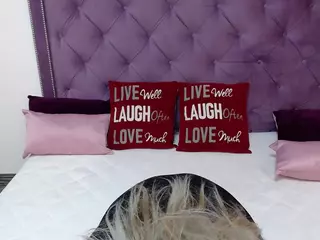 danidevon's Live Sex Cam Show