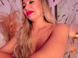 Emily Leah