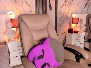 emilyleah live webcam show