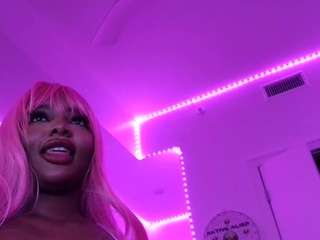 bianca171 Live Webcam on CamSoda