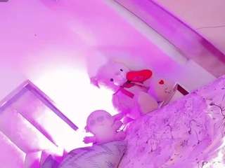doll-sophiax live webcam show