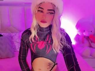 doll-sophiax live webcam show