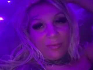 Live webcam model lindseyk on Soda Cams