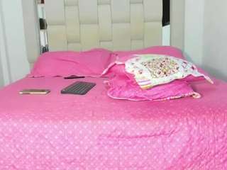 naomy-rh webcam model