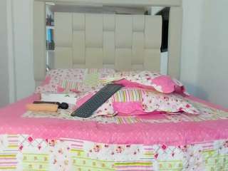 naomy rh live webcam show