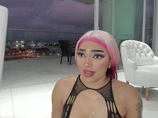 Scarlett Horny