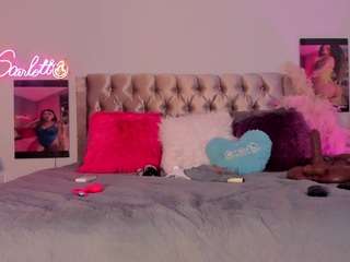 Scarlett Horny live cam