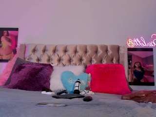 Scarlett-harper's cam show statistics and live stream