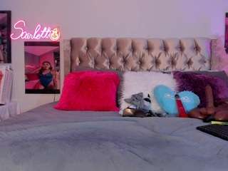 Scarlett Horny live webcam show
