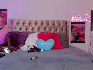 Scarlett Horny live webcam show