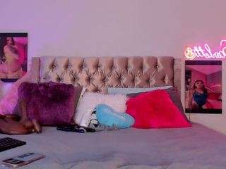 Scarlett Horny