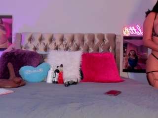 Live cam show with Scarlett Horny