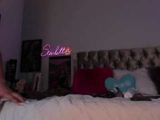 Scarlett Horny