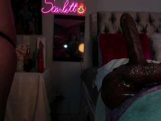 Scarlett Horny