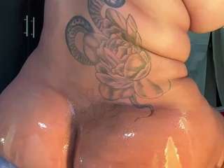 Scarlett Horny