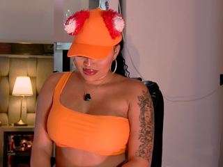 Scarlett Horny