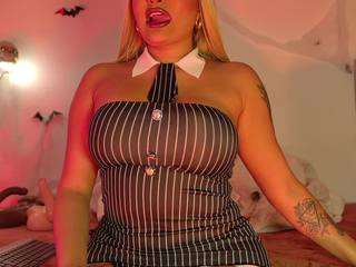Scarlett Horny