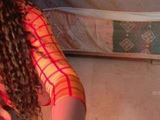 Scarlett Horny