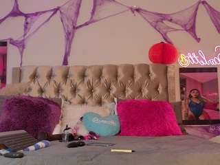 Scarlett-harper's cam show statistics and live stream
