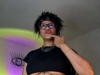 emma-ruiz webcam model