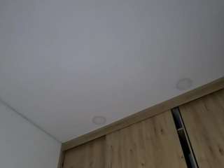 le modèle emma-ruiz est en webcam porno dans un show sur le site camsoda, il possède les tags suivants: anal,hairy pussy,toys,tattoos,strip,squirter,spank,smoking,pussy,natural,ass,lovense,lush,full nudity,cum,ass to mouth,fingers,brown eyes,bedroom,deepthroat