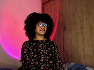le modèle emma-ruiz est en webcam porno dans un show sur le site camsoda, il possède les tags suivants: anal,hairy pussy,toys,tattoos,strip,squirter,spank,smoking,pussy,natural,ass,lovense,lush,full nudity,cum,ass to mouth,fingers,brown eyes,bedroom,deepthroat