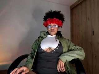 Live cam show with emma-ruiz