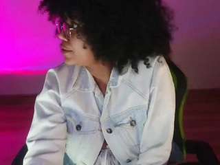 emma-ruiz live cam preview