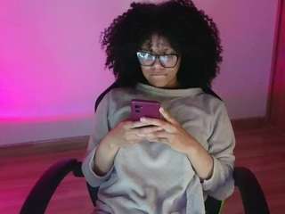 emma-ruiz webcam model