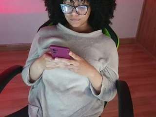 emma-ruiz live cam preview