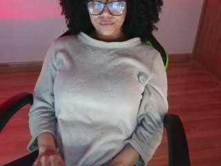 emma-ruiz live cam preview