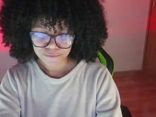 emma-ruiz live cam preview