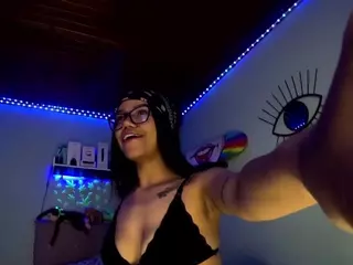 emma-ruiz's Live Sex Cam Show