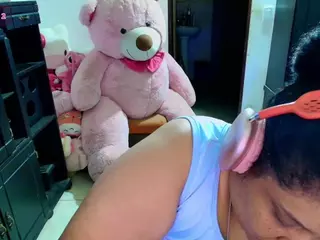 millarobertss's Live Sex Cam Show