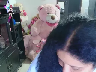 millarobertss's Live Sex Cam Show