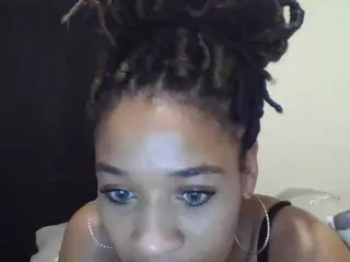 chloelovee-11's Live Sex Cam Show