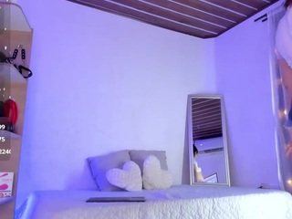 anastasia-bee Live Webcam on CamSoda