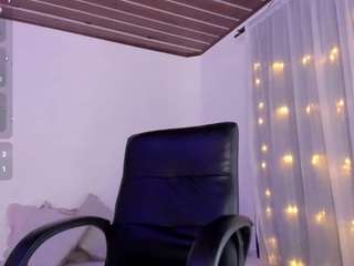 anastasia-bee Live Webcam on CamSoda
