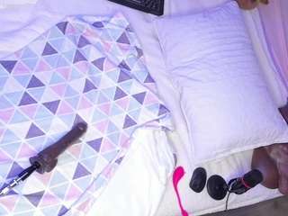 debbiecross Live Webcam on CamSoda