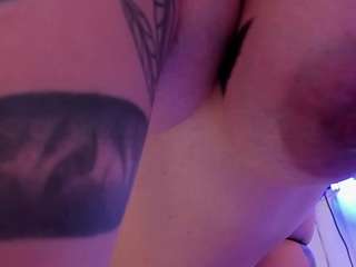 Live webcam model debbiecross on Soda Cams