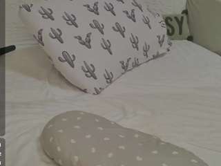 nikol26's CamSoda show and profile