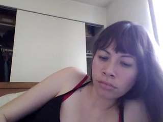 petitedoll666's Cam show and profile