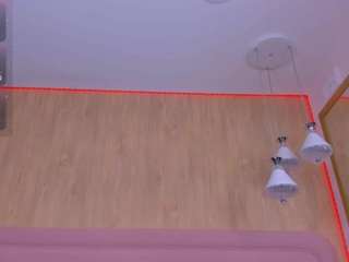 Live webcam model violeta-garcia on Soda Cams