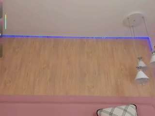 Live webcam model violeta-garcia on Soda Cams