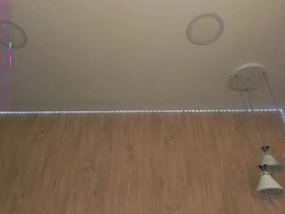 Live webcam model violeta-garcia on Soda Cams