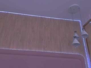 Live webcam model violeta-garcia on Soda Cams