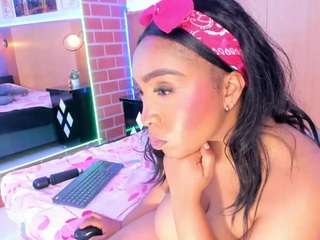 anniefoxx