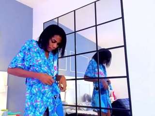 black-rosse webcam