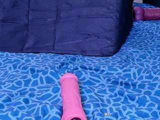 Live cam show with black-rosse