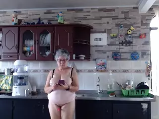 madameboobs69's Live Sex Cam Show